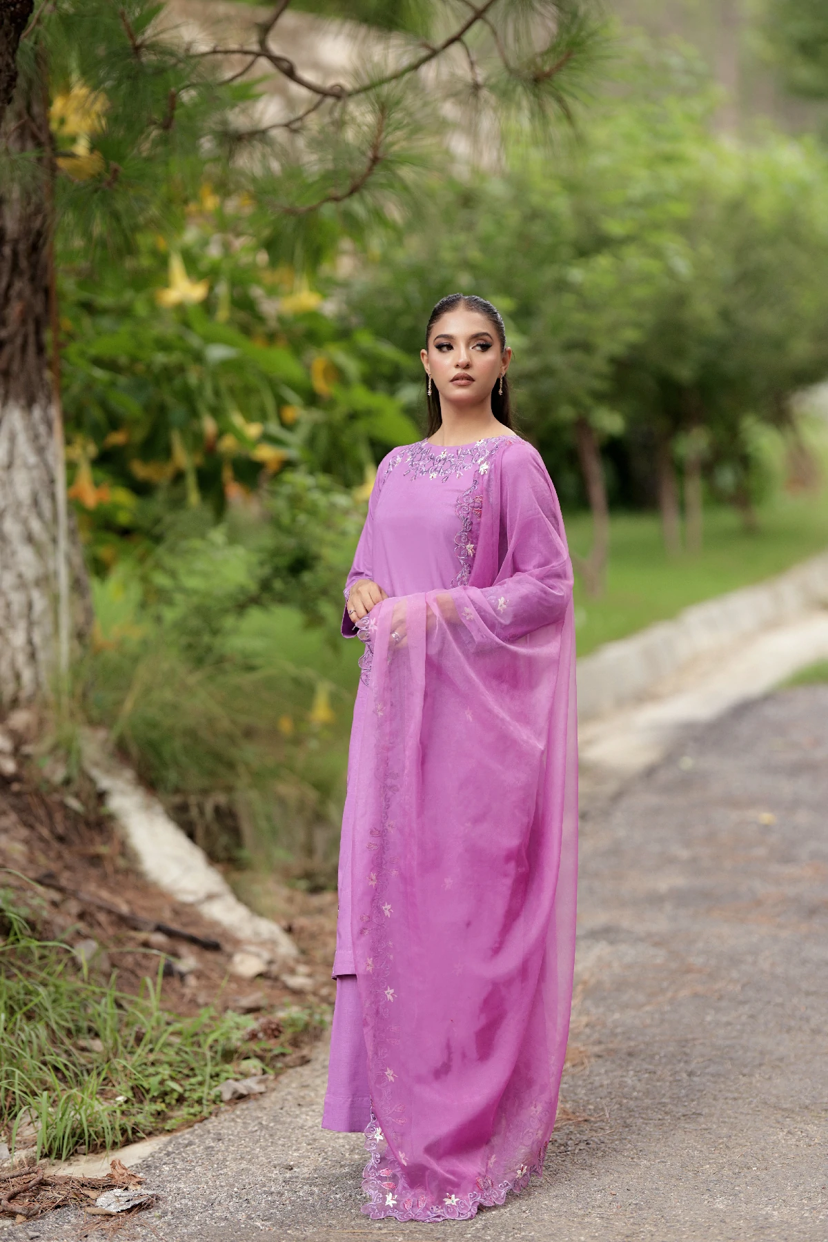 Mehek, Festive Pret - Image 5