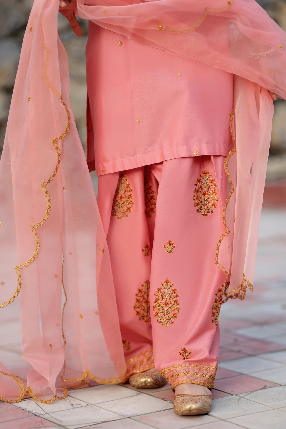 Elara, Festive Pret - Image 7